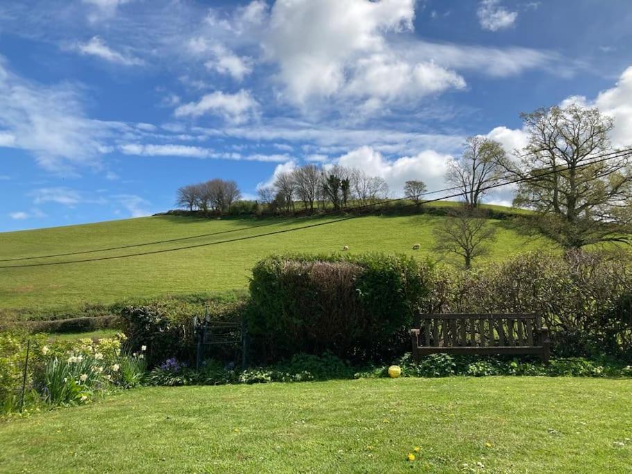 Charming Countryside Cottage Ground Floor Apartment In Combeinteignhead Devon Bishopsteignton Exterior photo